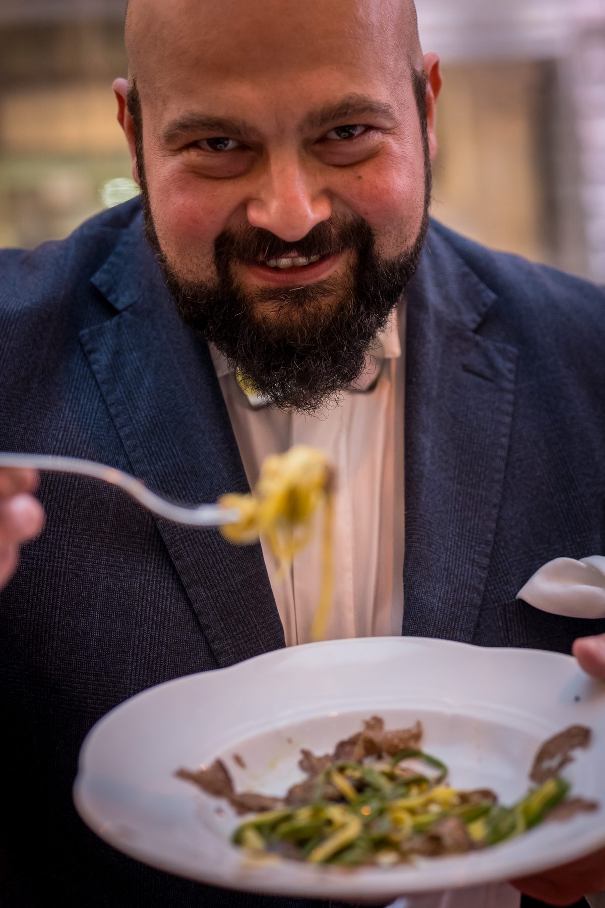 Assaggio di un piatto di pasta con Tartufo